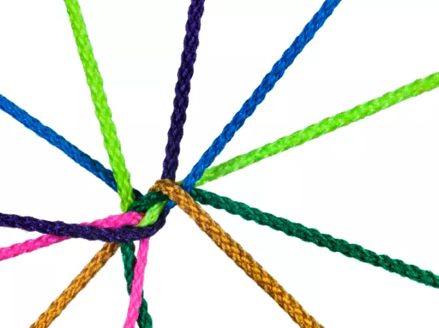 Knotted coloured ropes