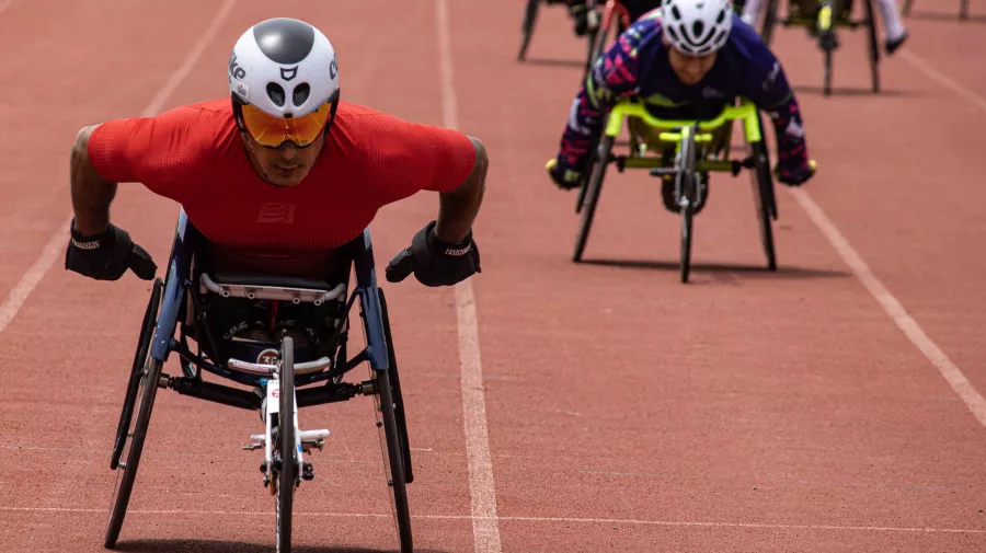 Paralympic cycling competitors 