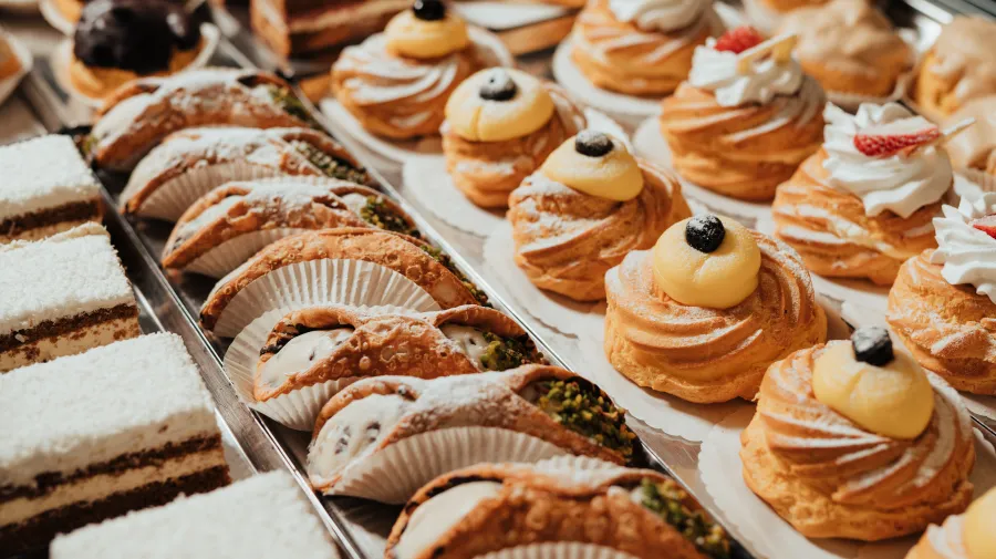 Display of bakery items